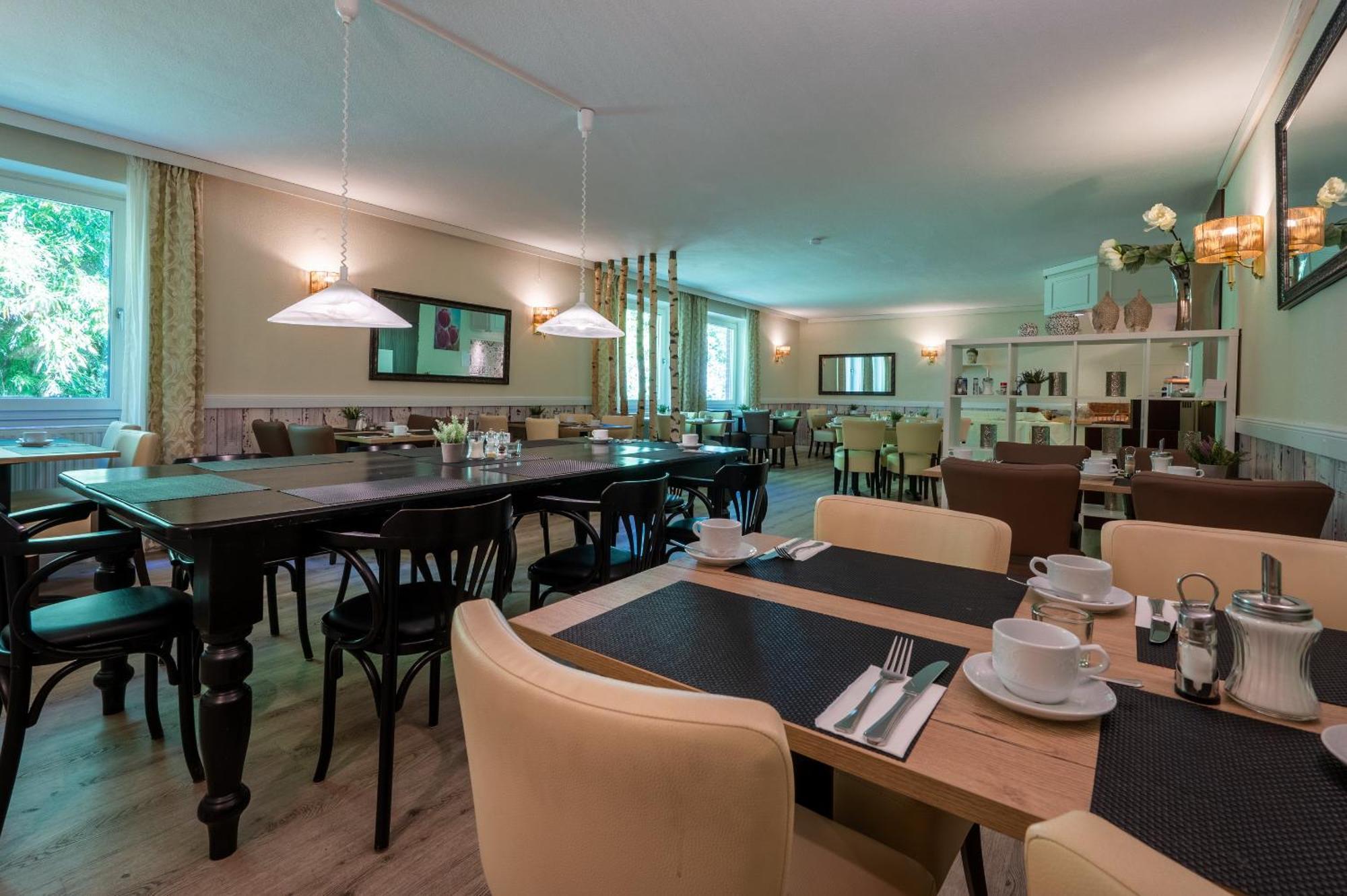 Hotel Waldkur 3*